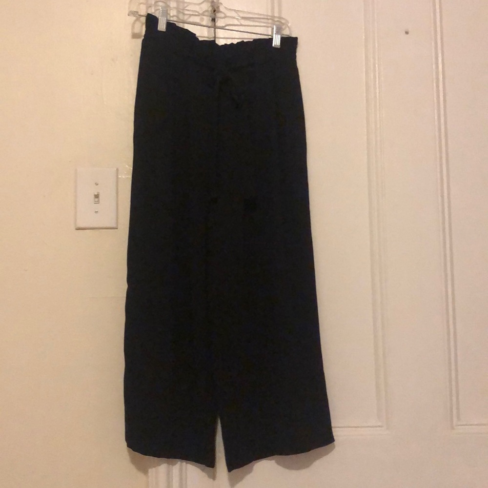 Black wide leg cropped pants
